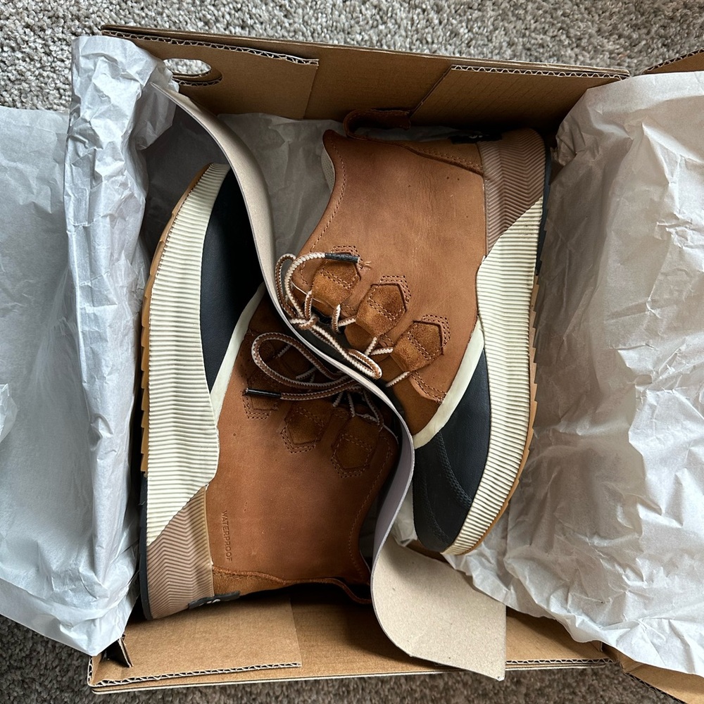 Sorel Women's Brown and Black Winter Boots